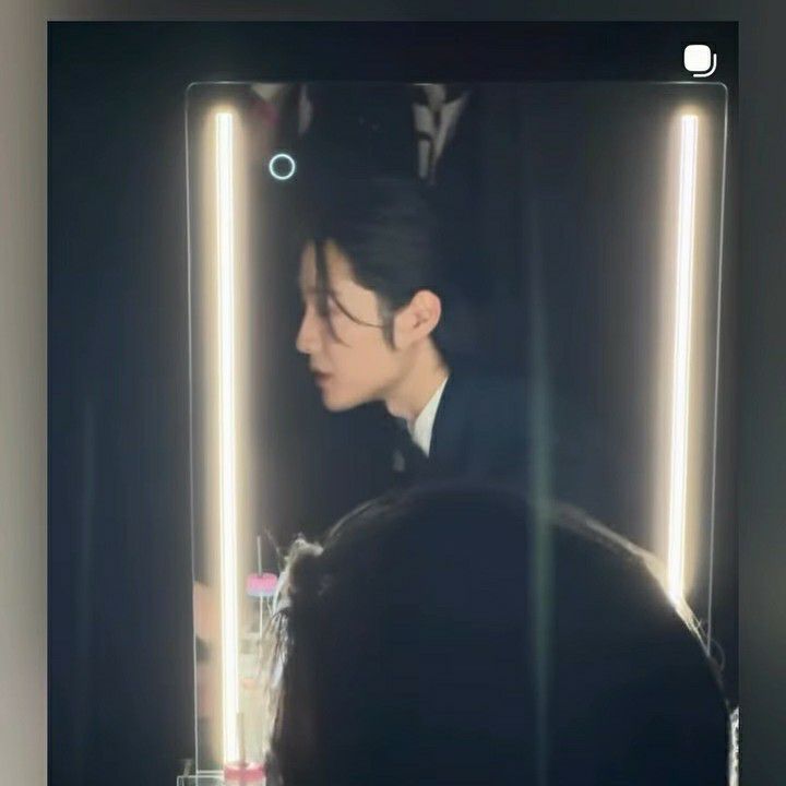 Behind-the-scenes cut of Lee Jongwon