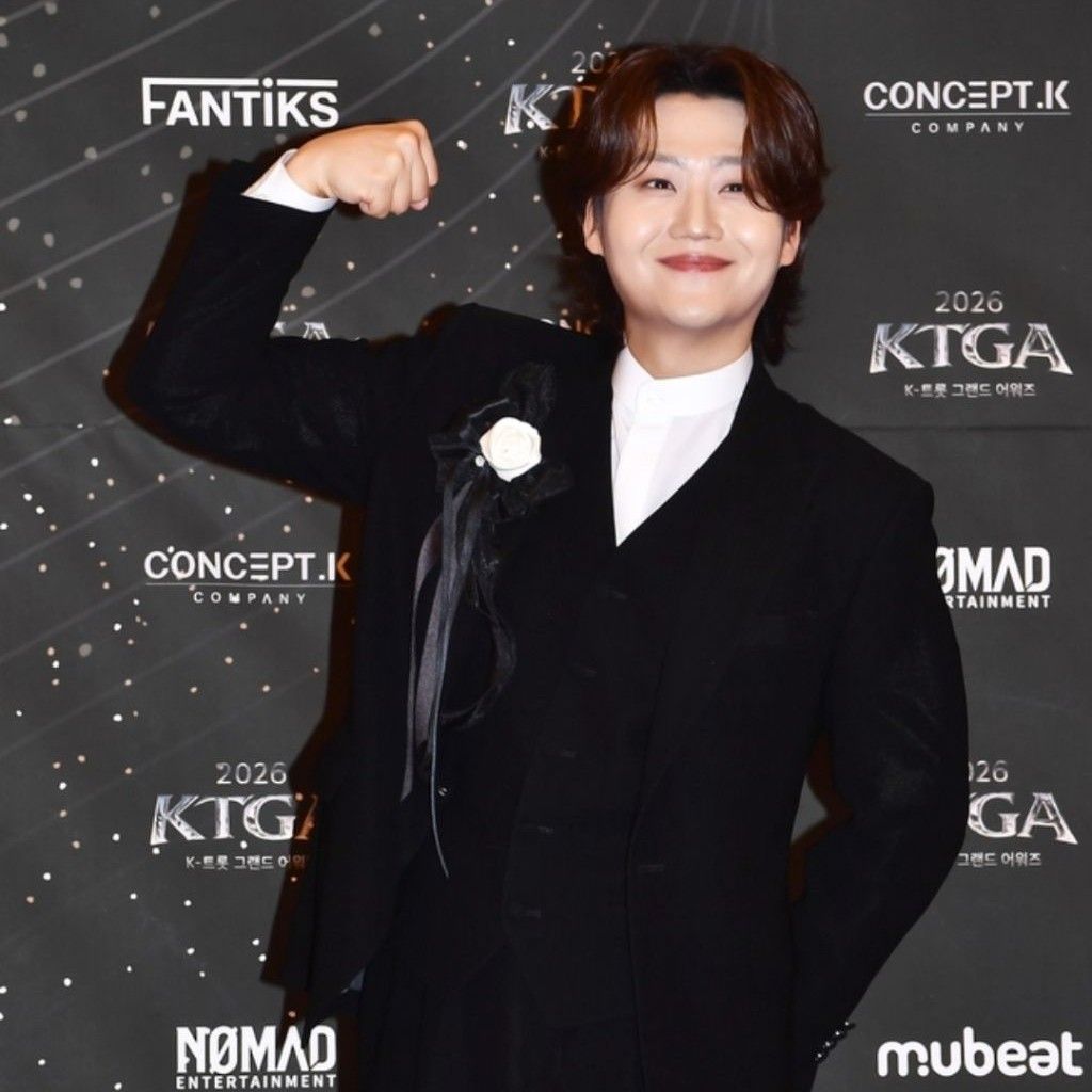 A moment captured by a fan of Min Soohyun