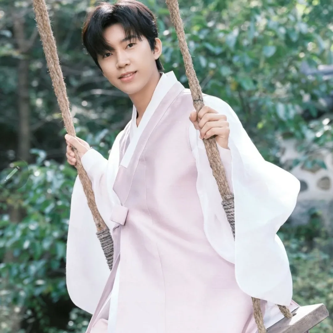 Latest photo of Lim Youngwoong