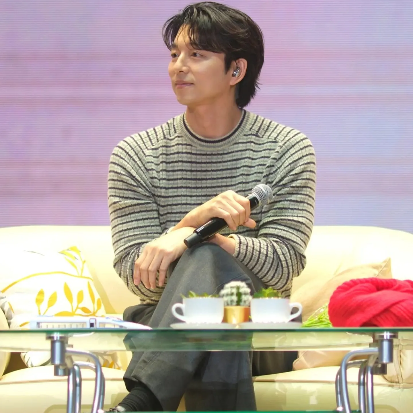 Behind-the-scenes cut of Gong Yoo