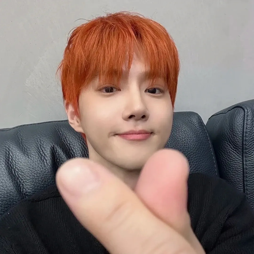 수호 최근 활동샷