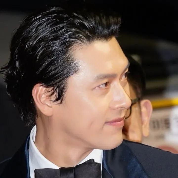Momen yang diabadikan oleh penggemar Hyun Bin