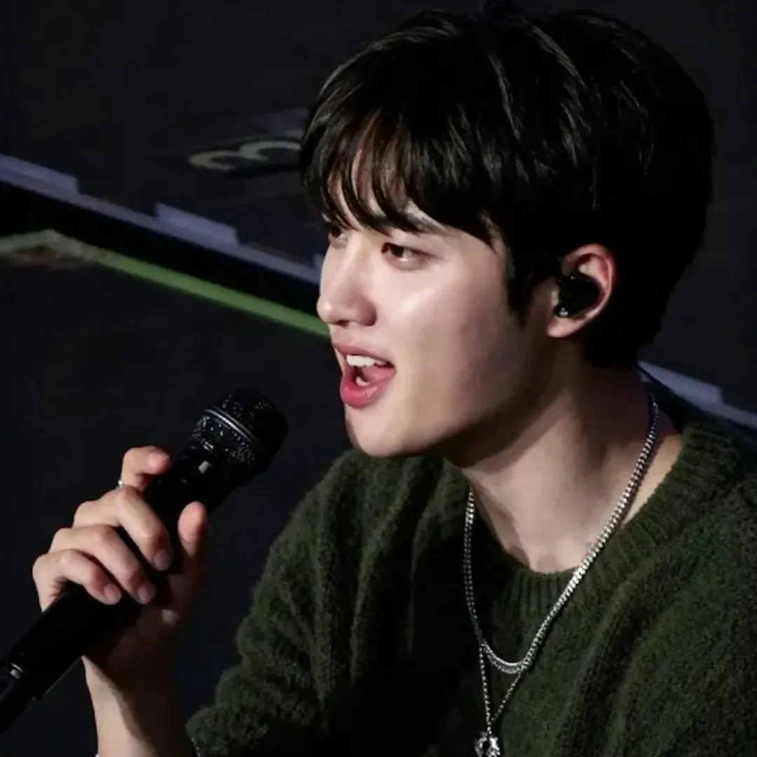 Foto kegiatan terbaru dari Doh Kyungsoo (D.O.)