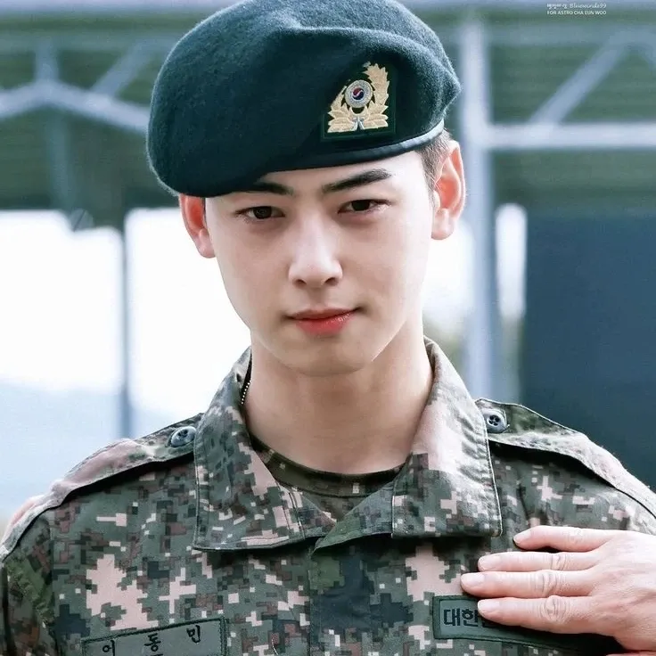 Latest photo of Cha Eunwoo