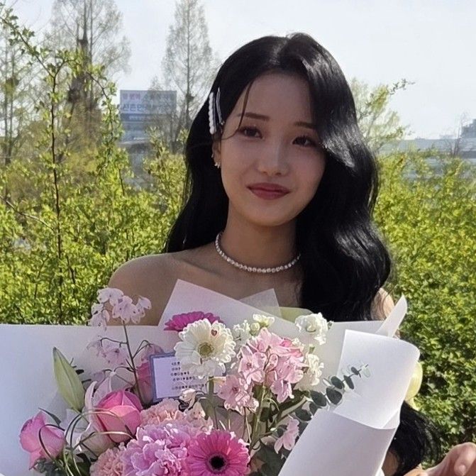 A moment captured by a fan of Kim Soyeon (2004)