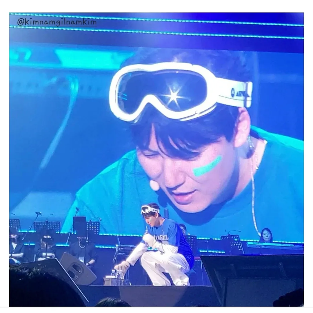 A moment captured by a fan of Kim Namgil