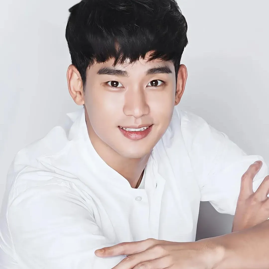 Recent activity shot of Kim Soohyun