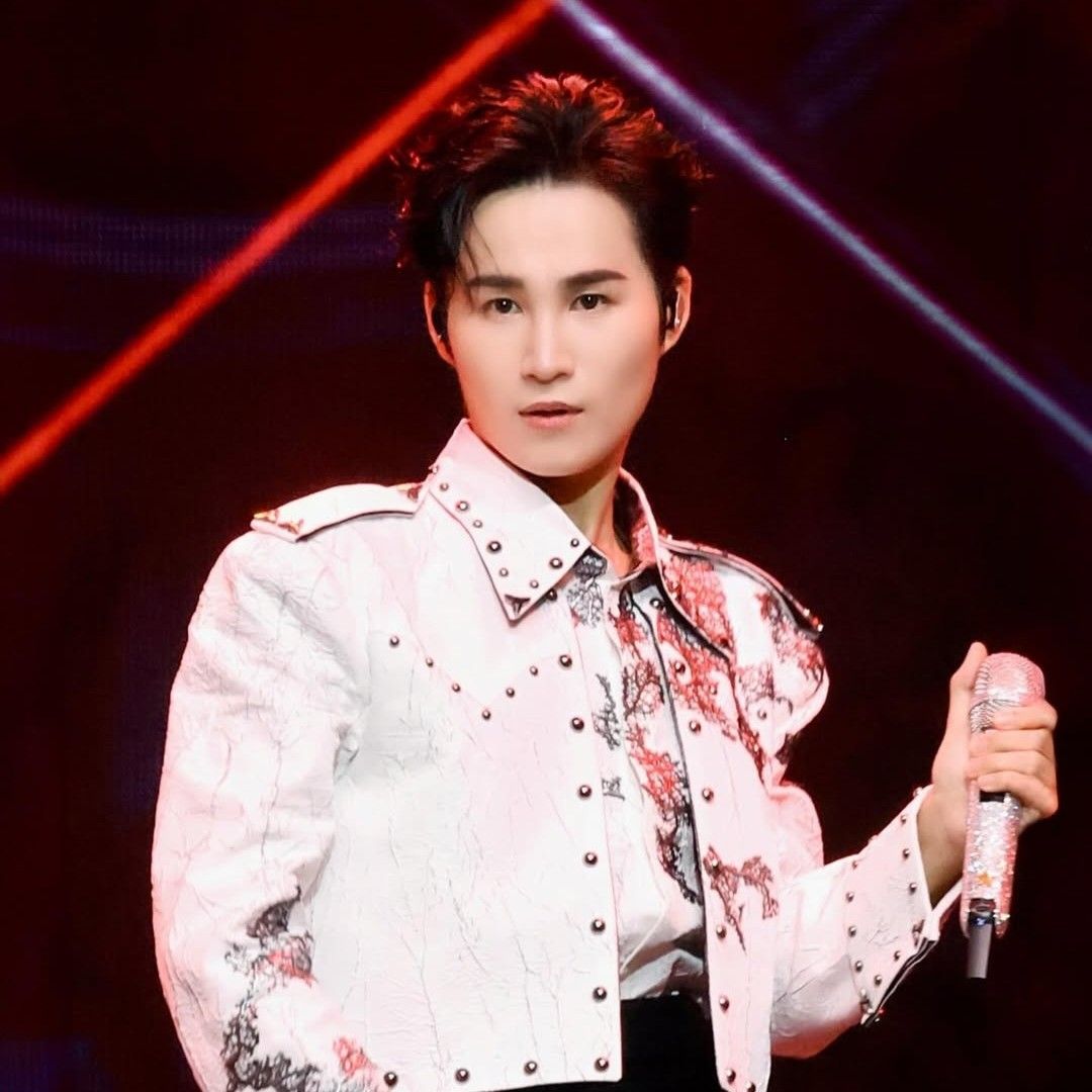 金熙栽的最新照片