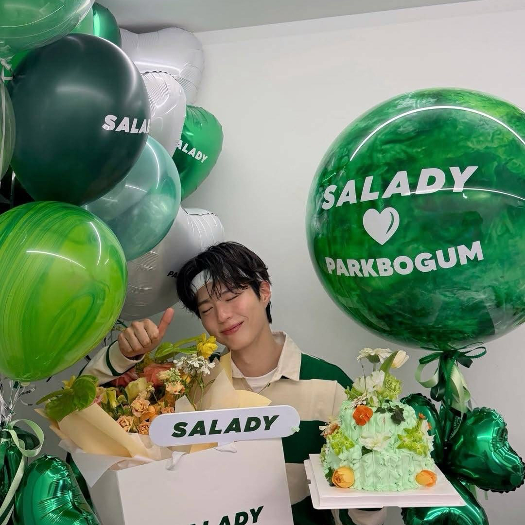 Behind-the-scenes cut of Park Bogum