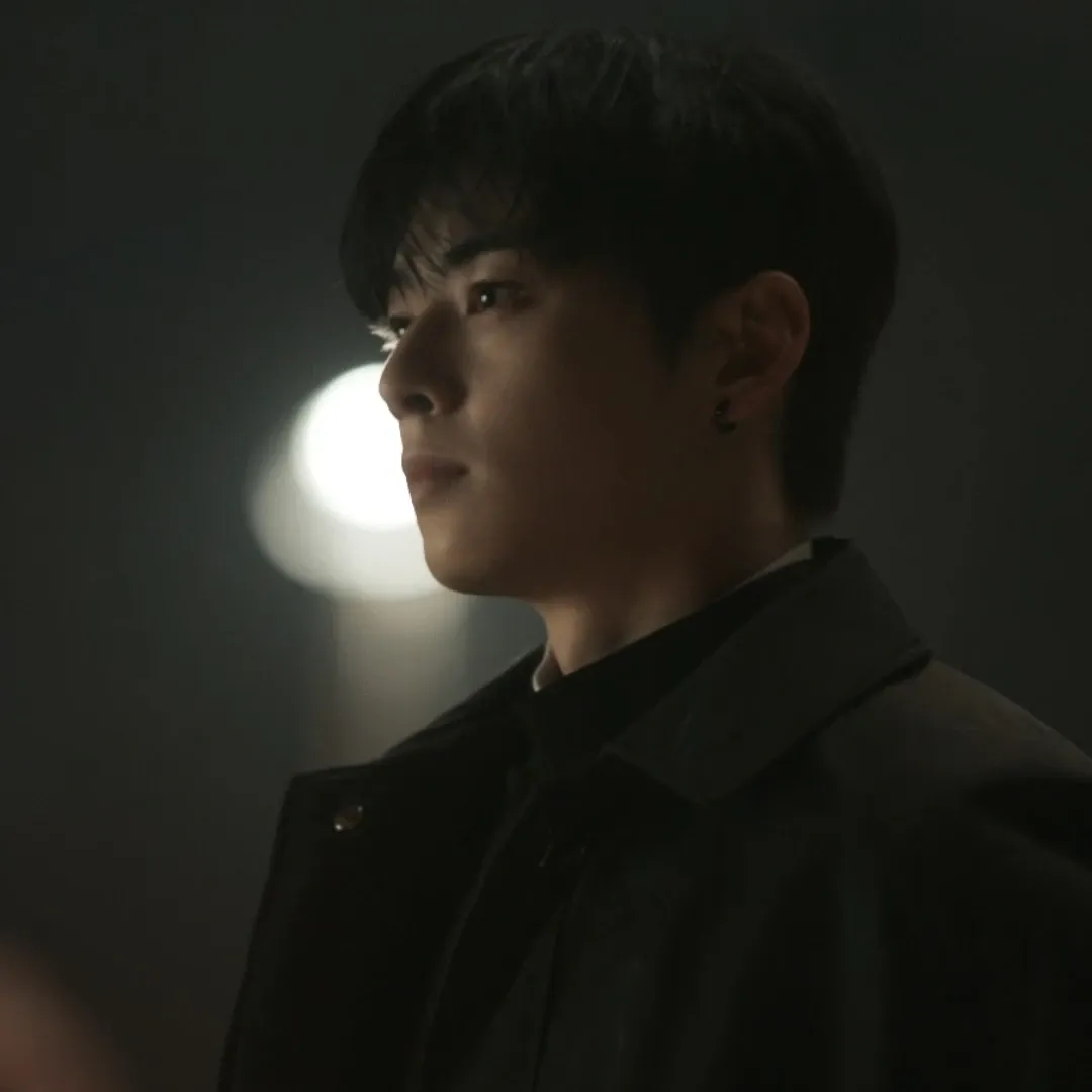 Recent activity shot of Cha Eunwoo
