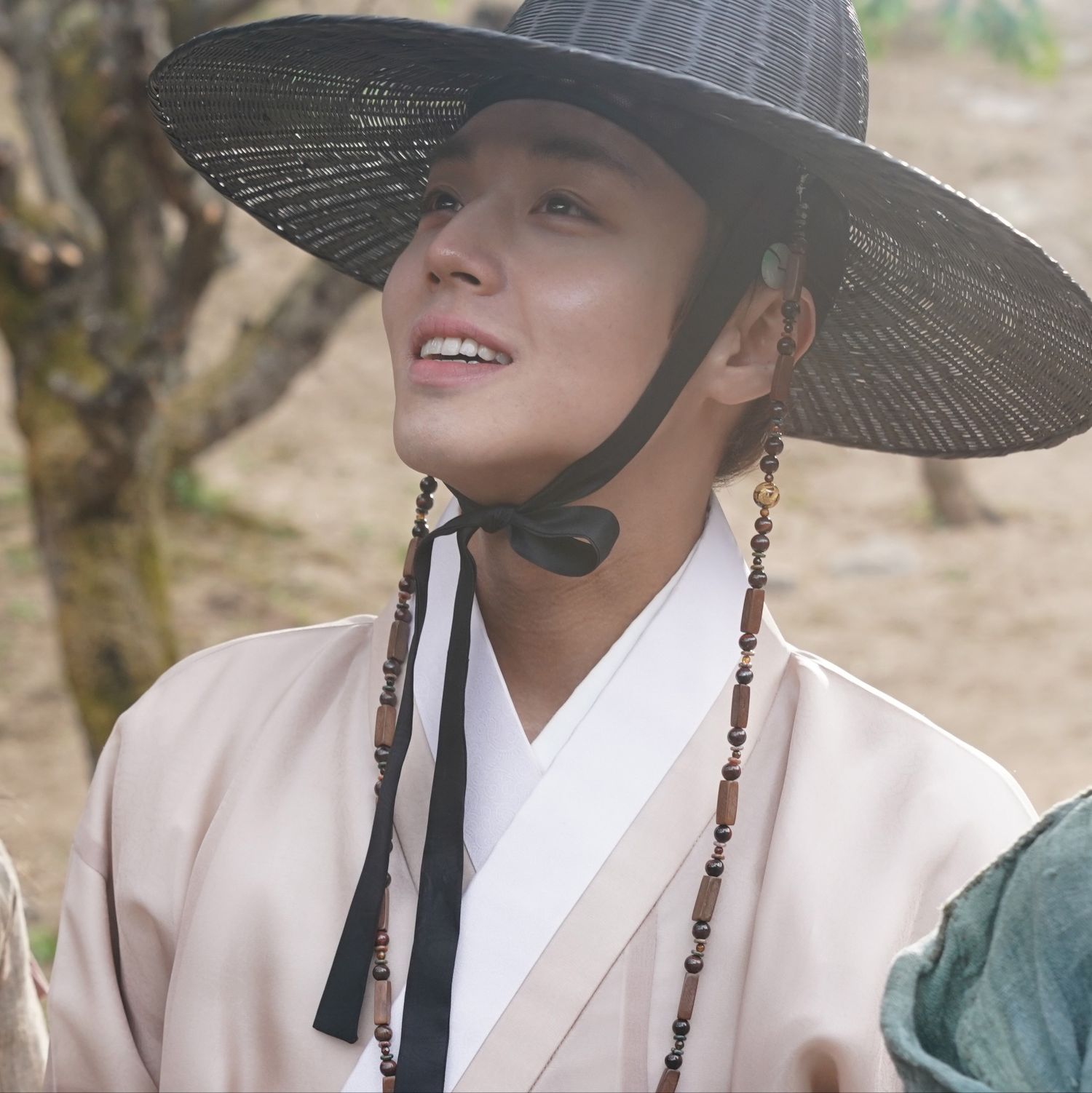 朴志訓的最新照片