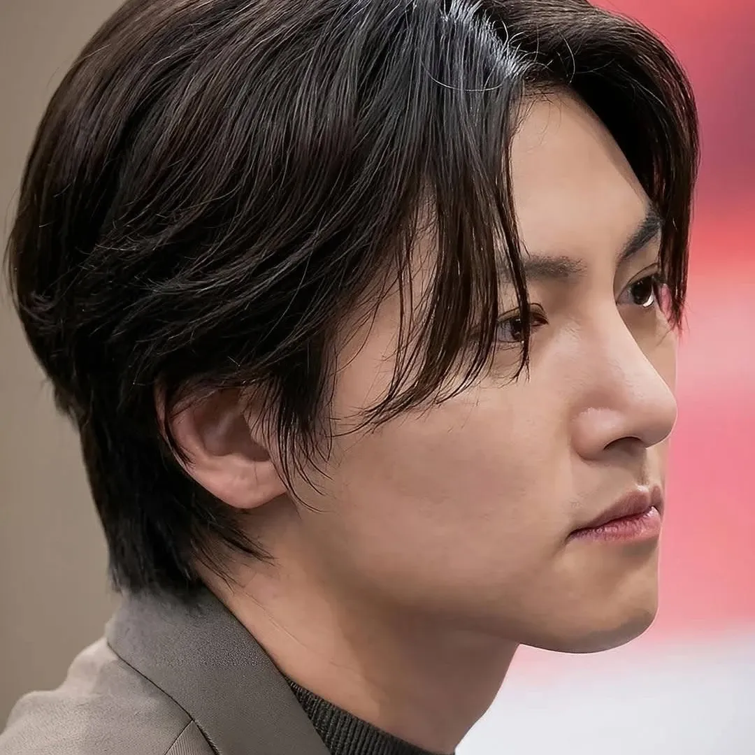 Behind-the-scenes cut of Ji Changwook