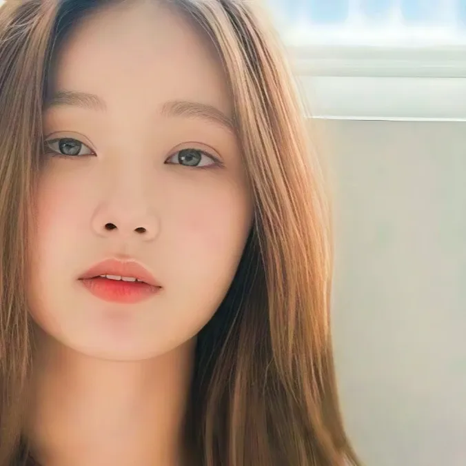 Behind-the-scenes cut of Yeonwoo