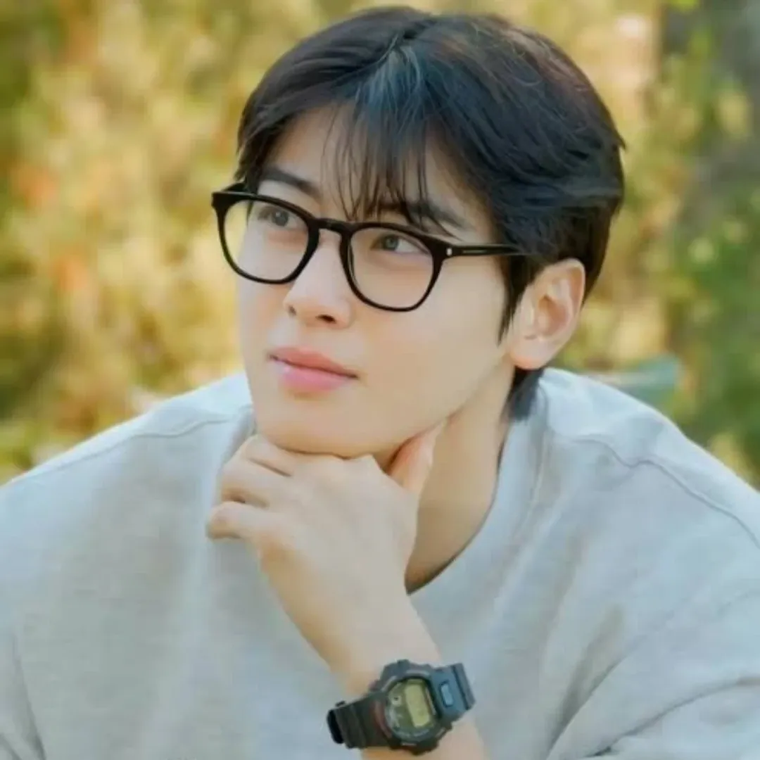 Latest photo of Cha Eunwoo