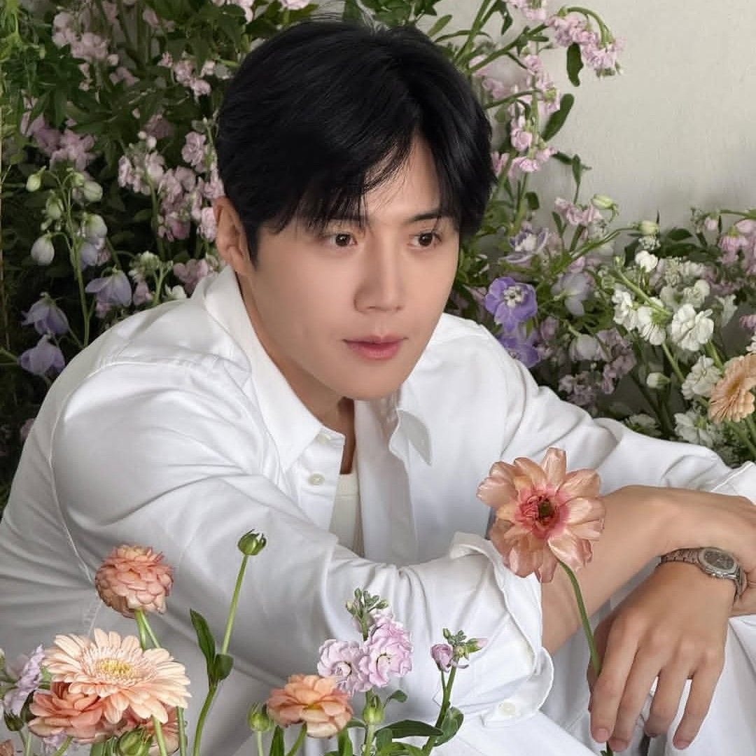 Latest photo of Kim Seonho