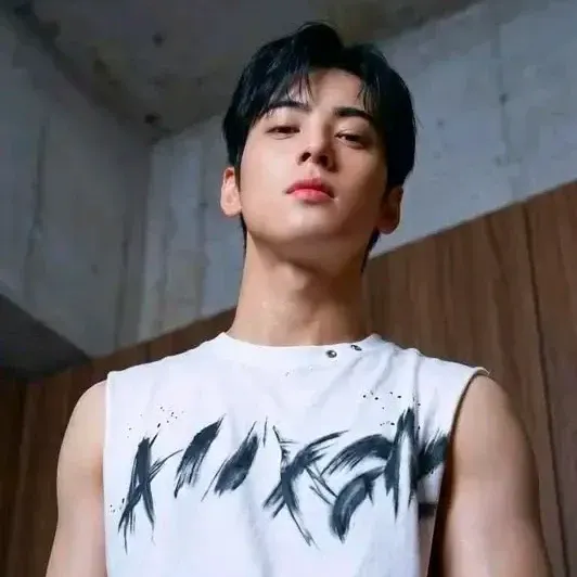 A moment captured by a fan of Cha Eunwoo