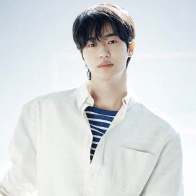 A moment captured by a fan of Byeon Wooseok