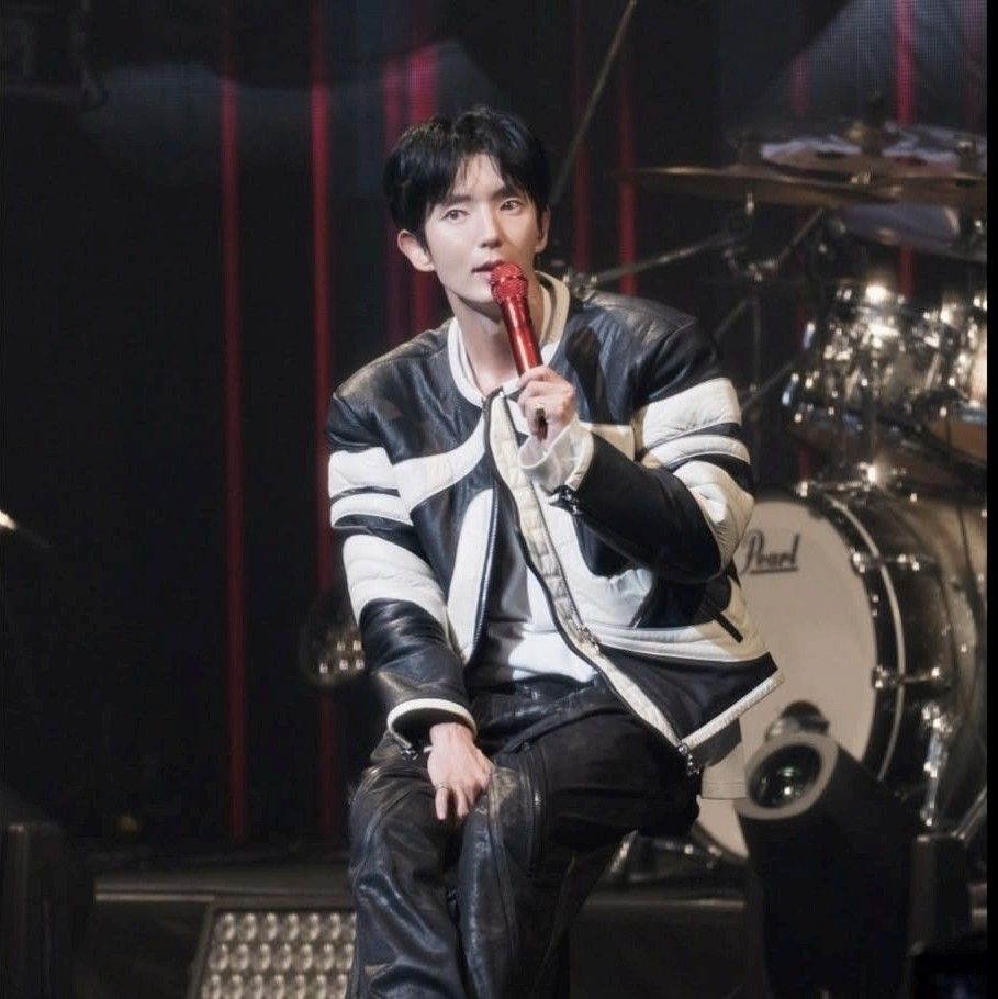 Recent activity shot of Lee Joongi