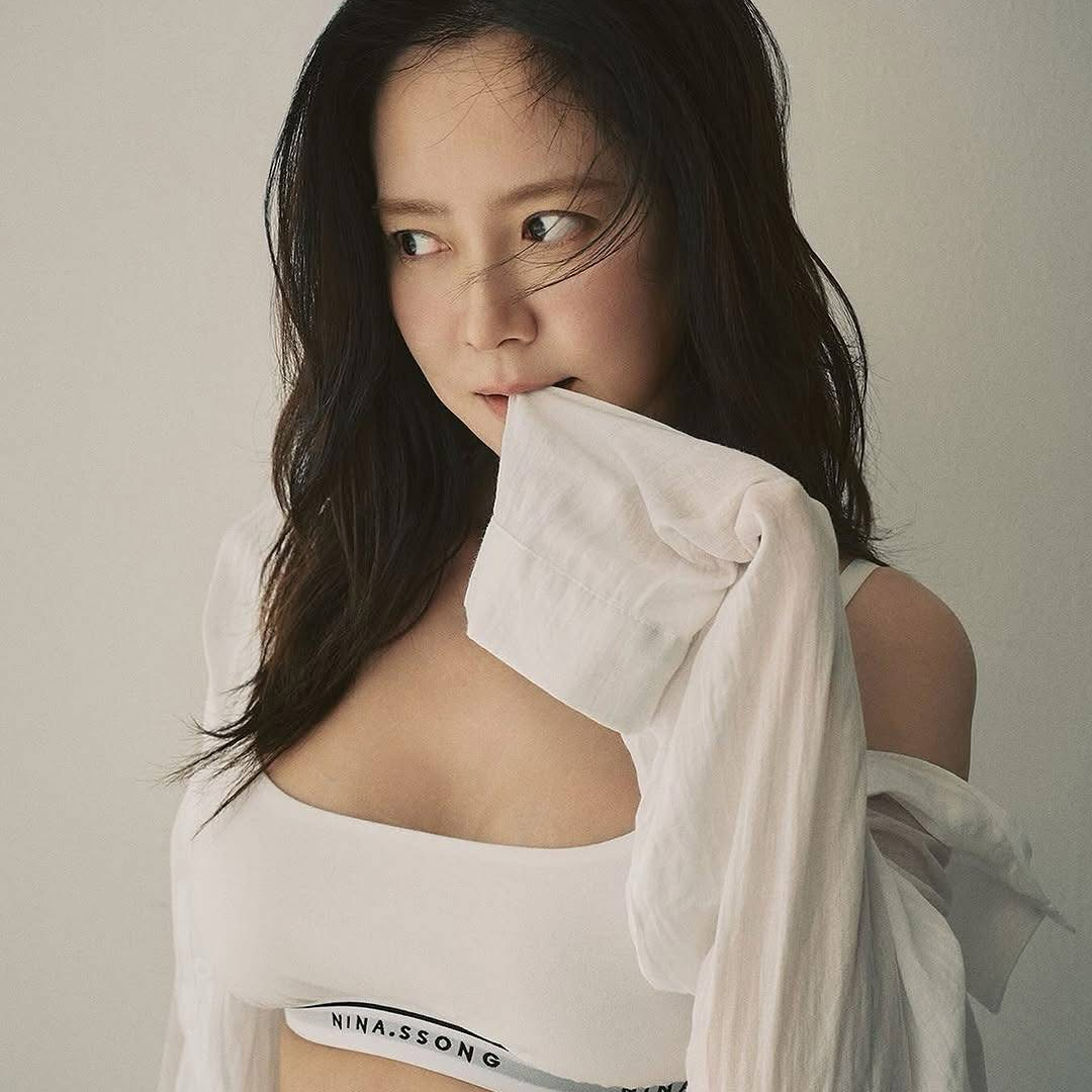 Recent activity shot of Song Jihyo