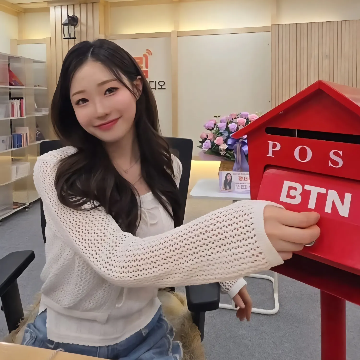 Behind-the-scenes cut of Jung Seojoo