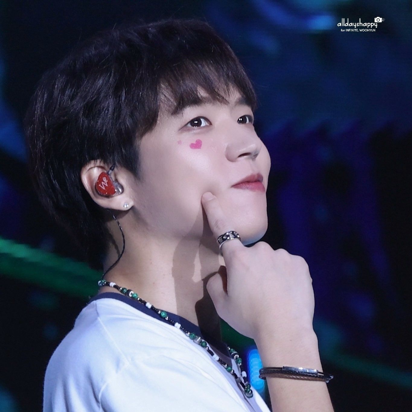 A moment captured by a fan of Nam Woohyun