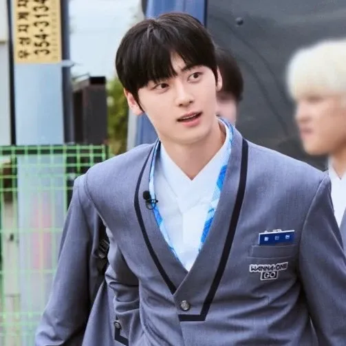 Behind-the-scenes cut of Hwang Minhyun