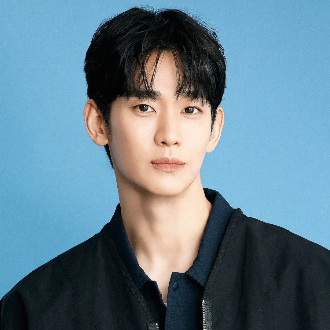 Recent activity shot of Kim Soohyun