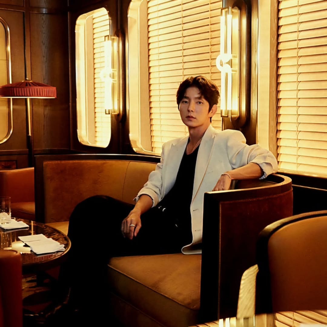 A moment captured by a fan of Lee Joongi