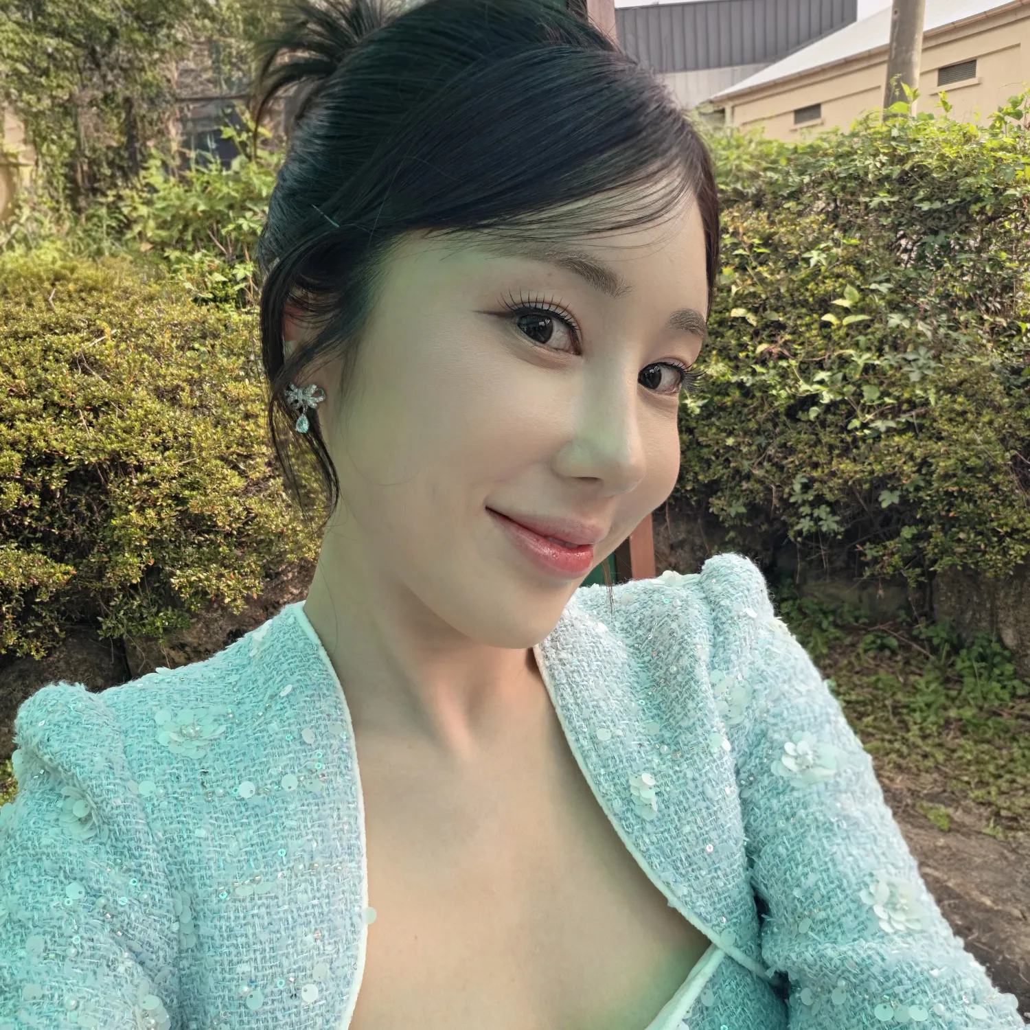 Cuplikan di balik layar dari Kim Soyou