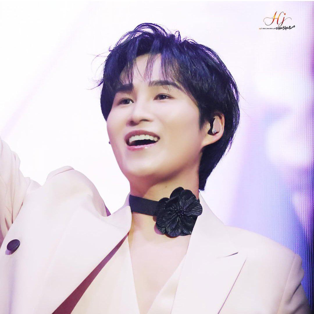 김희재의 비하인드 컷