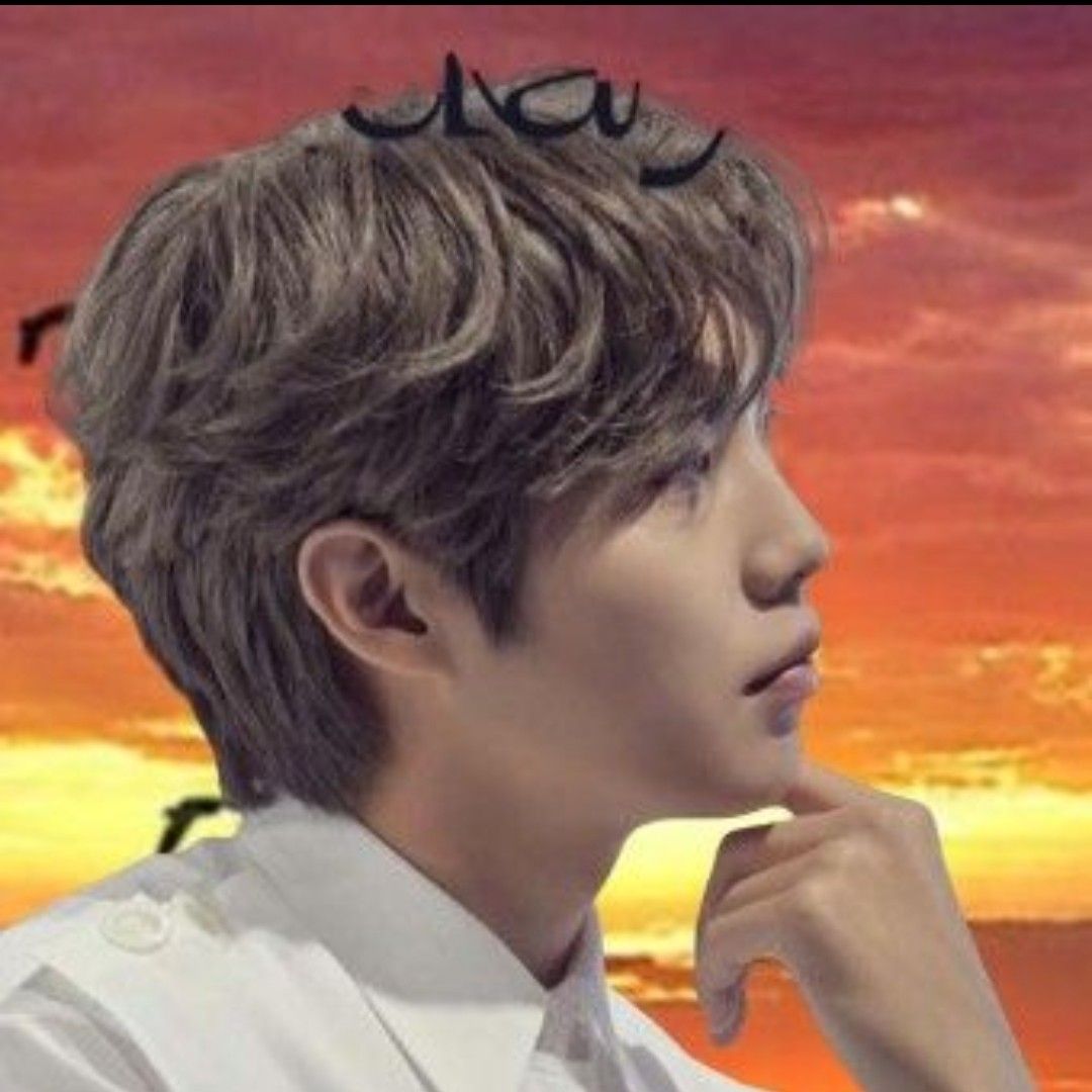 A moment captured by a fan of Son Taejin