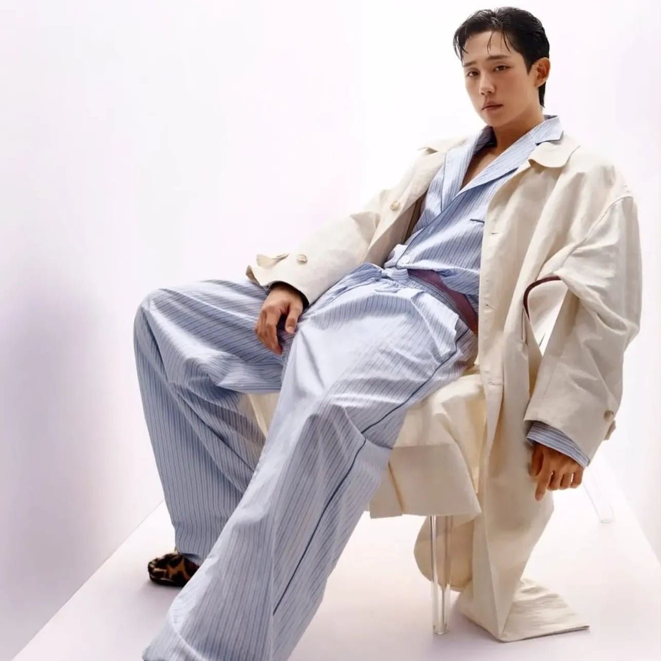 Behind-the-scenes cut of Jung Haein