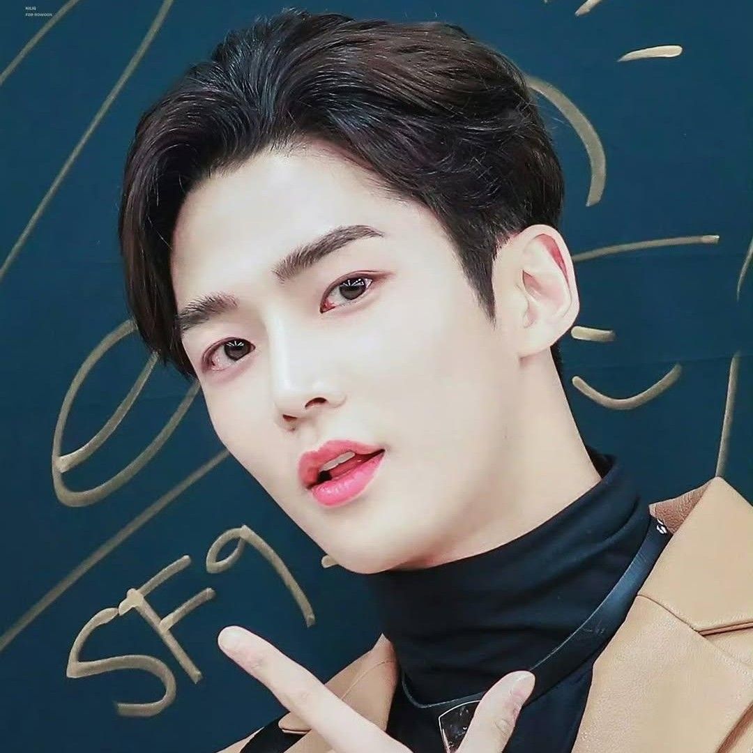 Foto kegiatan terbaru dari Rowoon