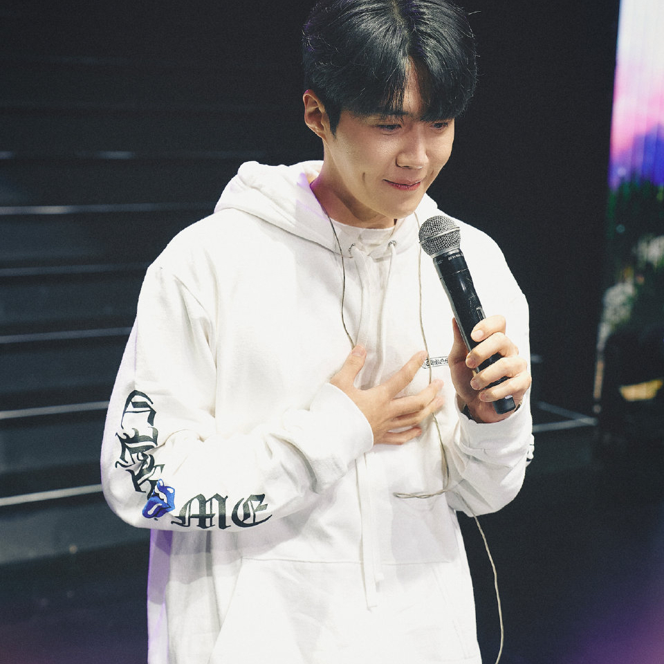 Latest photo of Kim Seonho