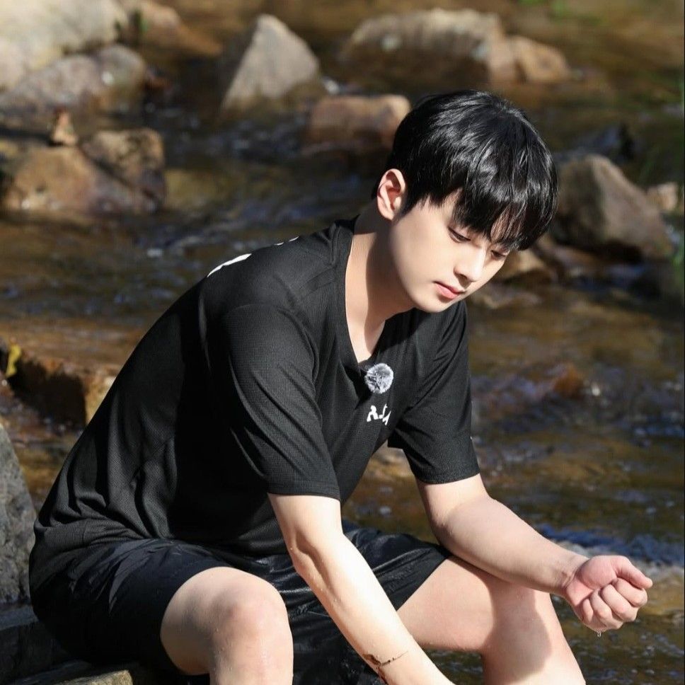 Cuplikan di balik layar dari Lee Chanwon