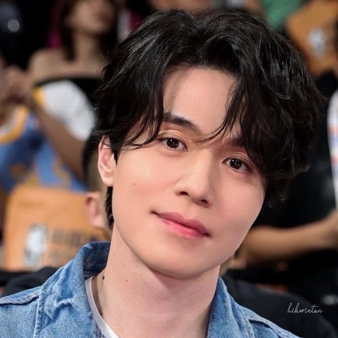 Recent activity shot of Lee Dongwook