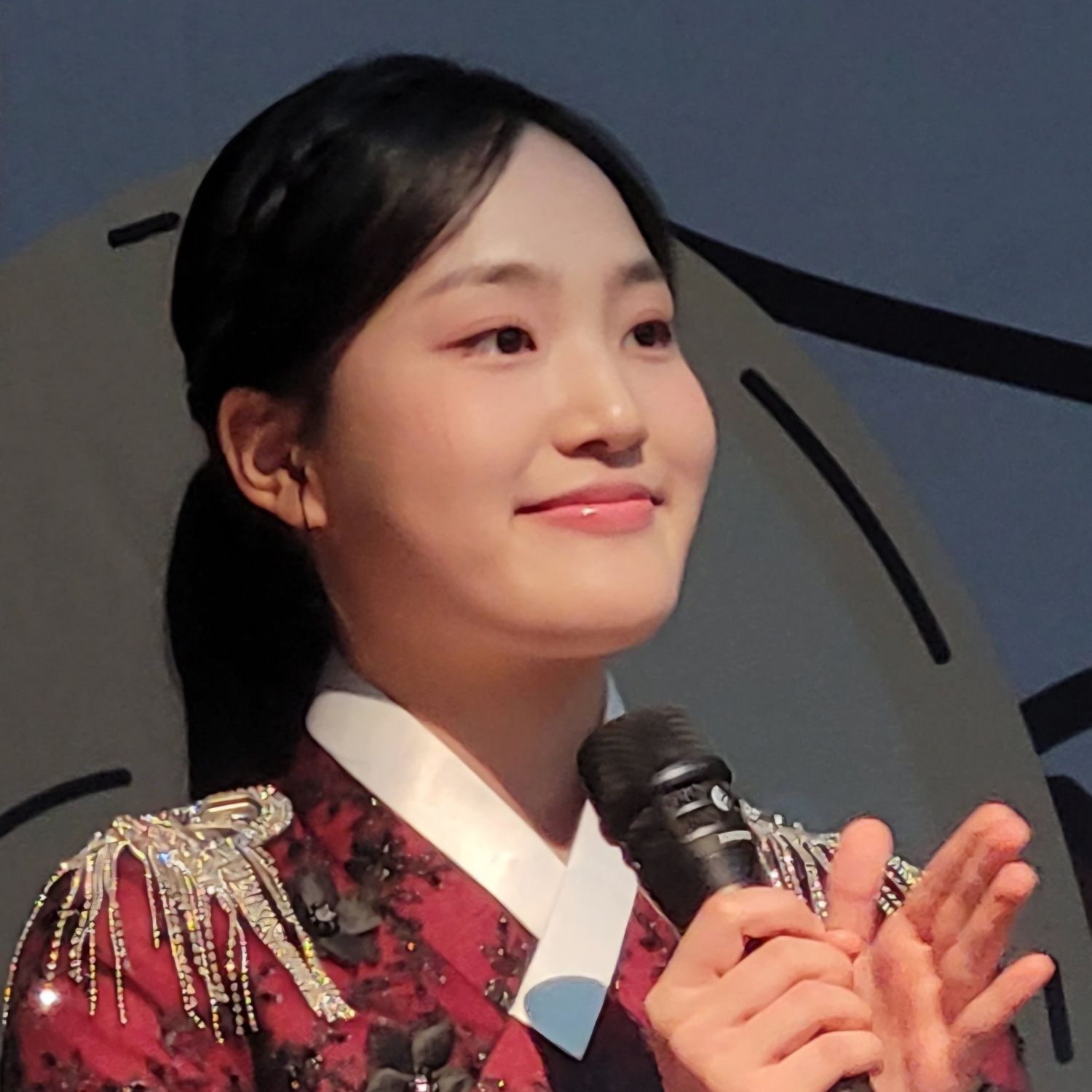 A moment captured by a fan of Kim Taeyeon