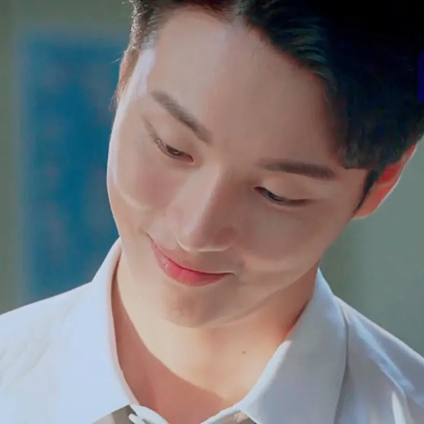 A moment captured by a fan of Yoon Shiyoon