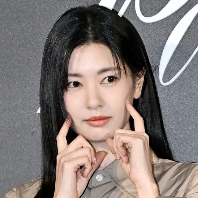 Behind-the-scenes cut of Jung Somin