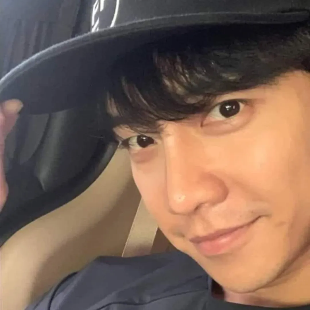 Latest photo of Lee Seunggi