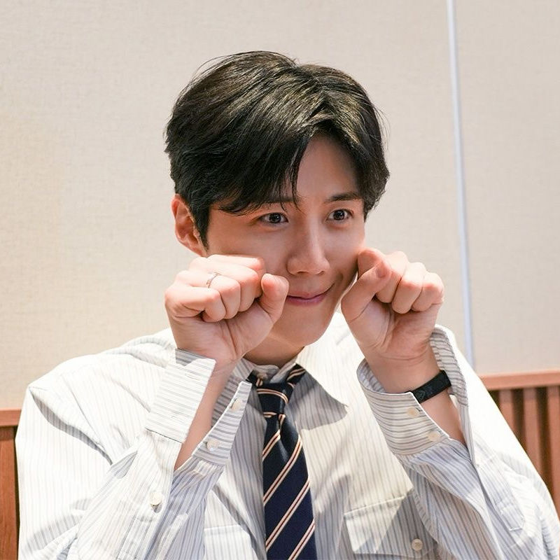 Behind-the-scenes cut of Kim Seonho