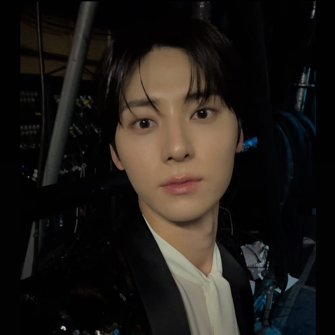 黃旼炫的最新照片