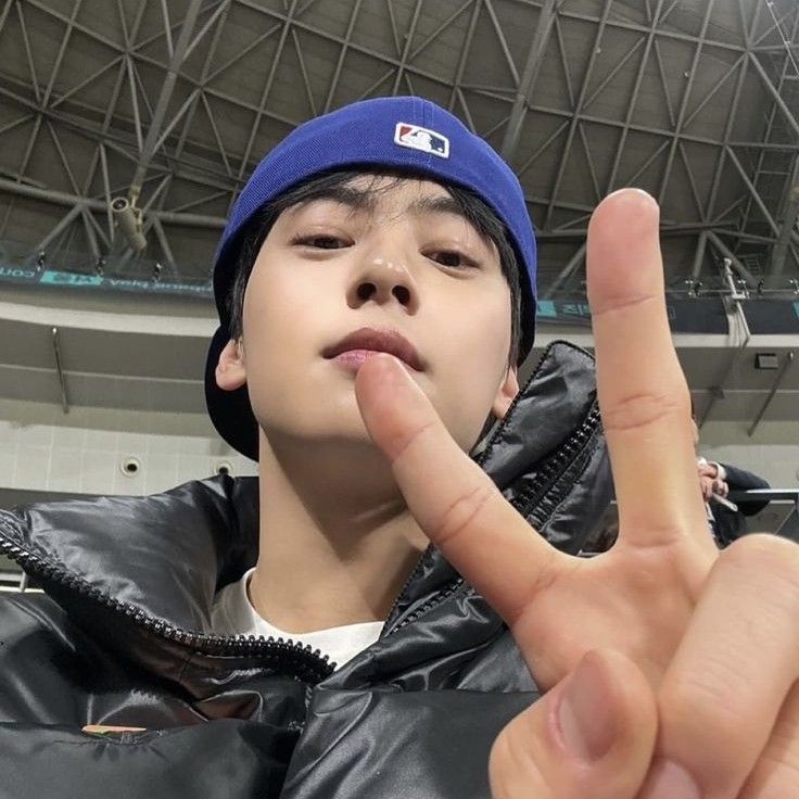 粉丝拍下的车银优瞬间