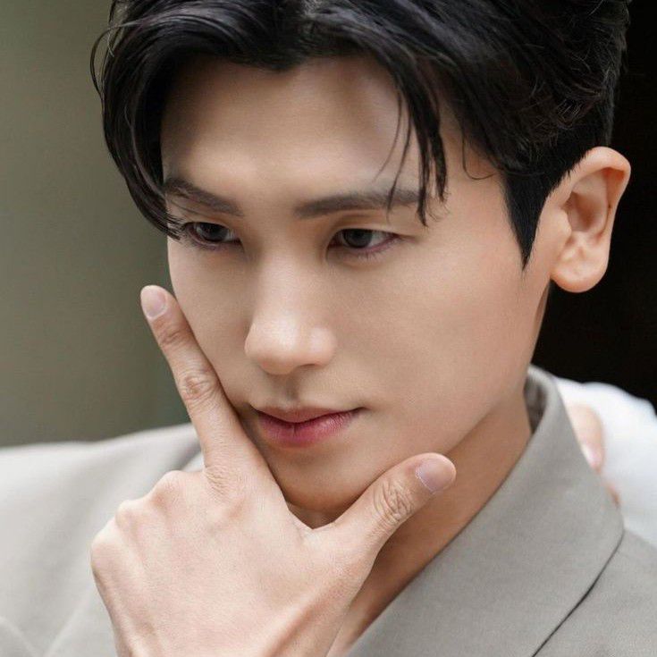 Recent activity shot of Park Hyungsik