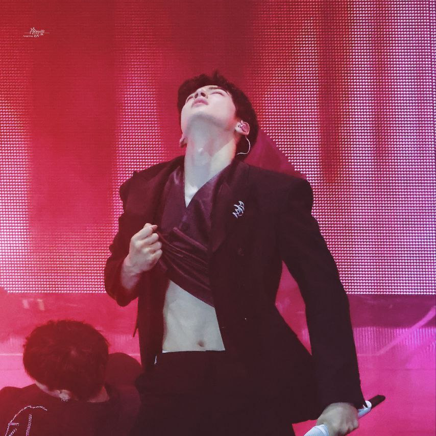 Recent activity shot of Cha Eunwoo