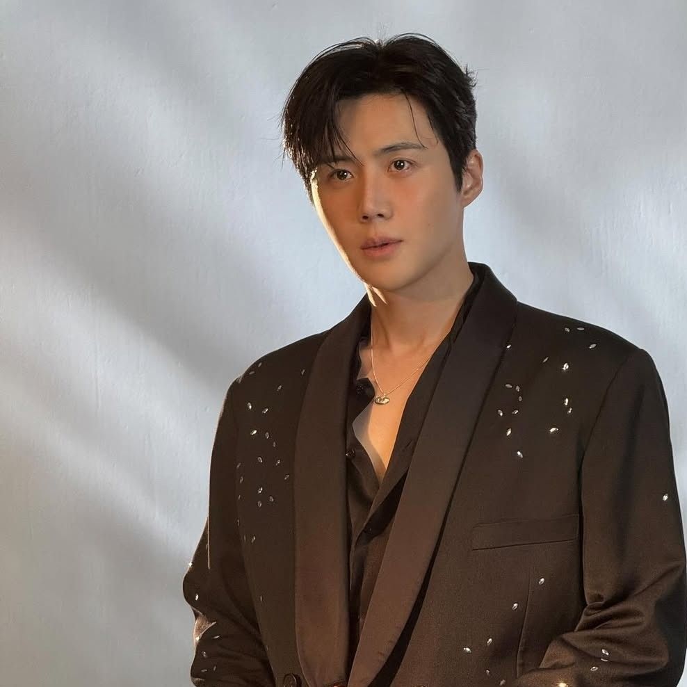 粉絲拍下的金宣虎瞬間