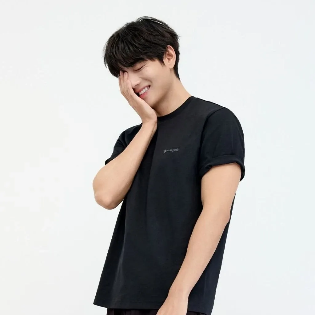 Recent activity shot of Kim Taehyung (V)