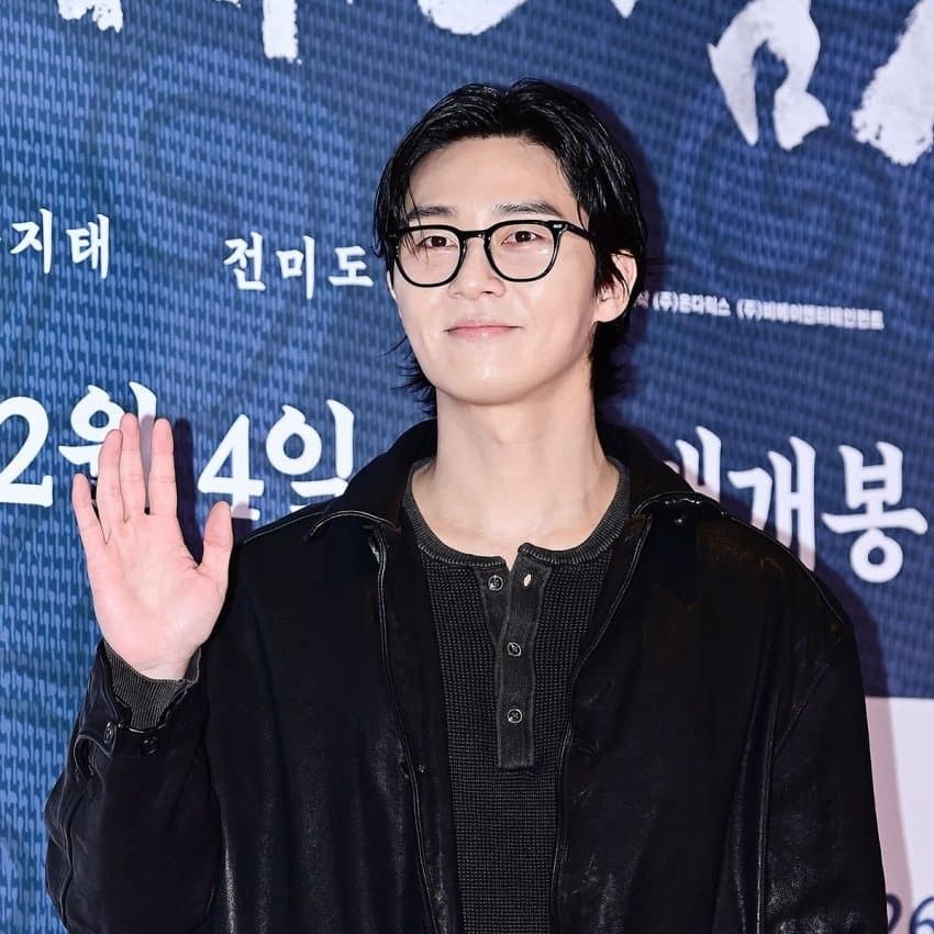 Recent activity shot of Park Seojoon