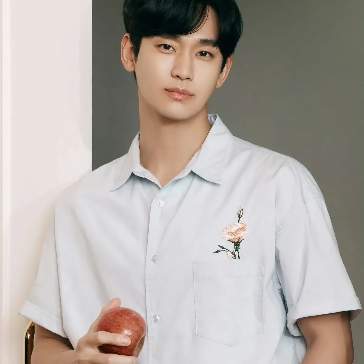 Behind-the-scenes cut of Kim Soohyun