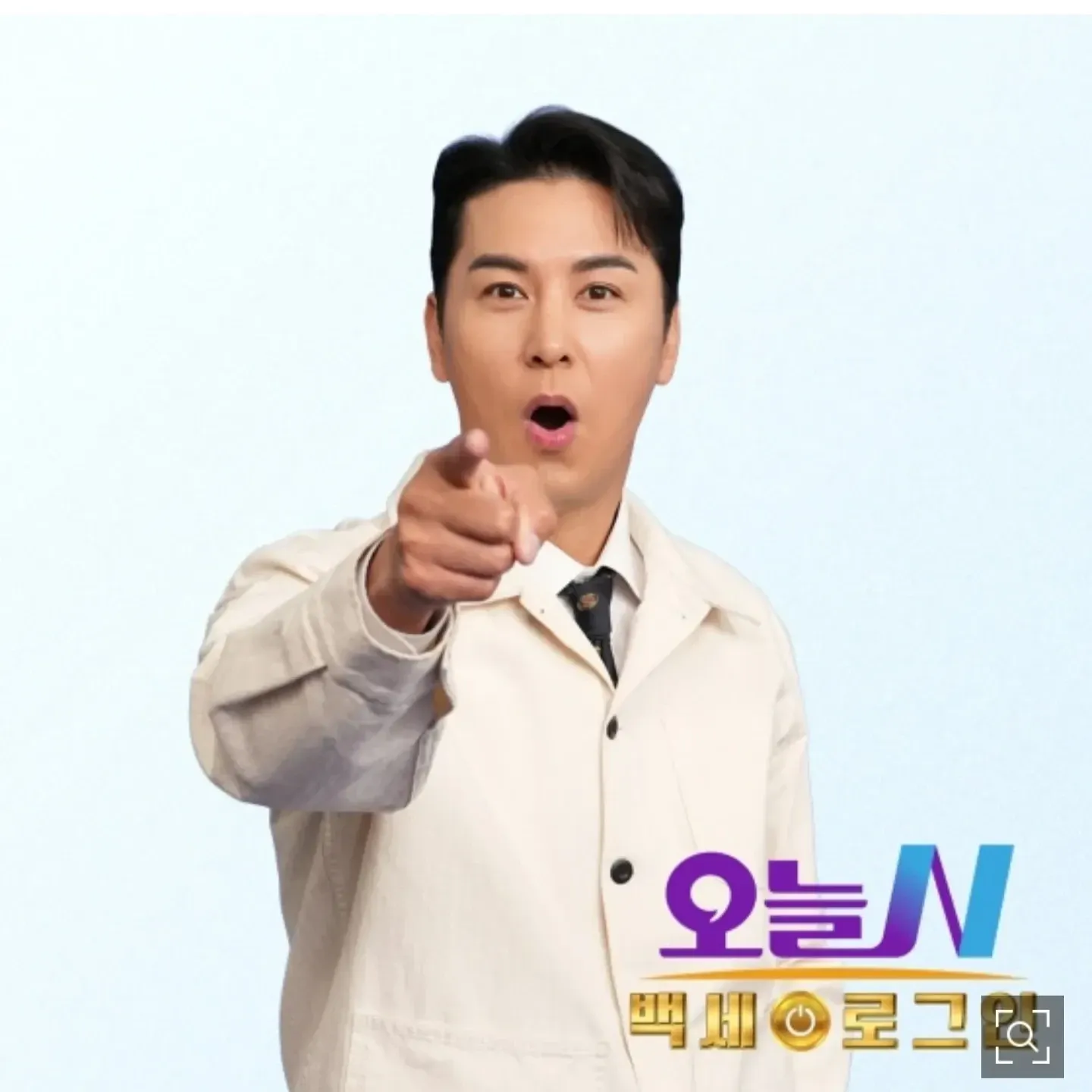 チャン・ミンホの最近の活動ショット